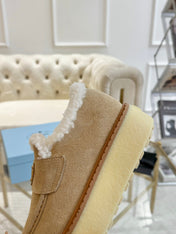 SUEDE LOAFER LIGHT FRENCH BEIGE WITH SHEARLING LINING