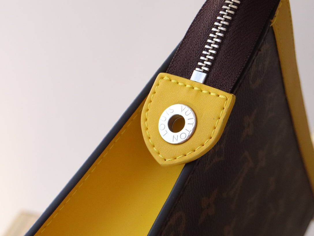 LV 25S POCHETTE VOYAGE 26 IN YELLOW MONOGRAM MACASSAR COATED CANVAS