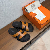 HM 26S KAZIMIR SANDAL IN CARAMEL BROWN CALFSKIN AND BLACK FABRIC