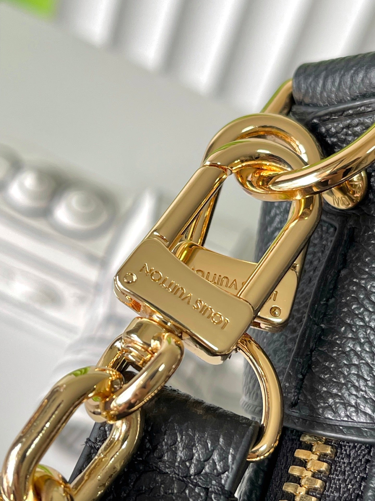 LOOP HOBO 38 BLACK MONOGRAM EMPREINTE LEATHER GOLD HARDWARE