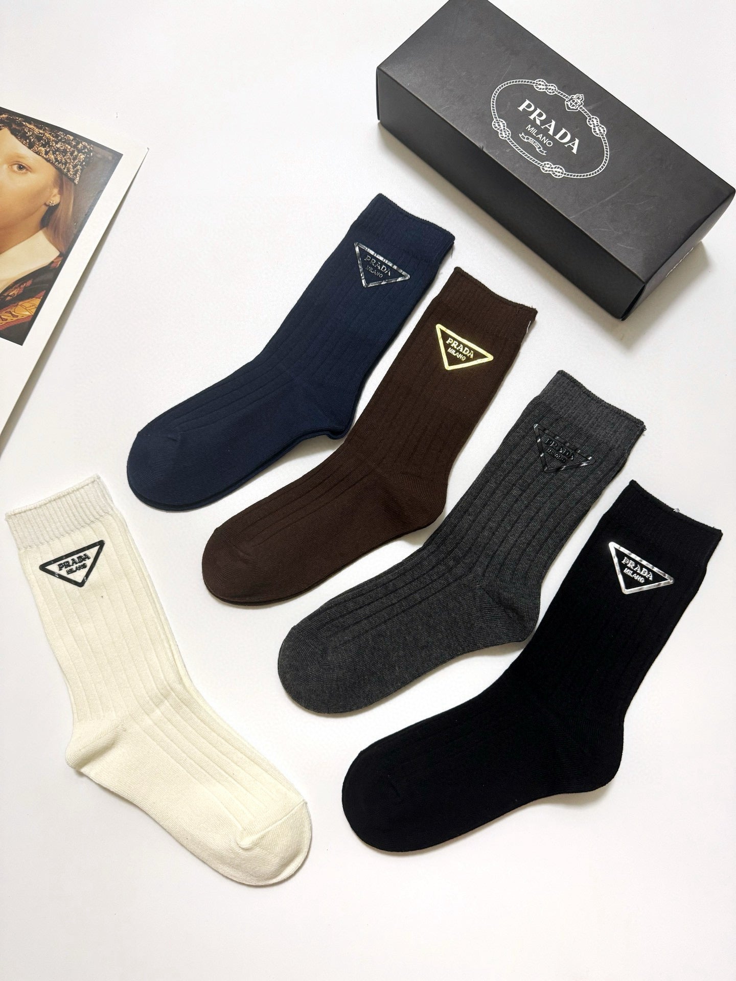 PRADA 26S CREW SOCKS 561361 (1 BOX)