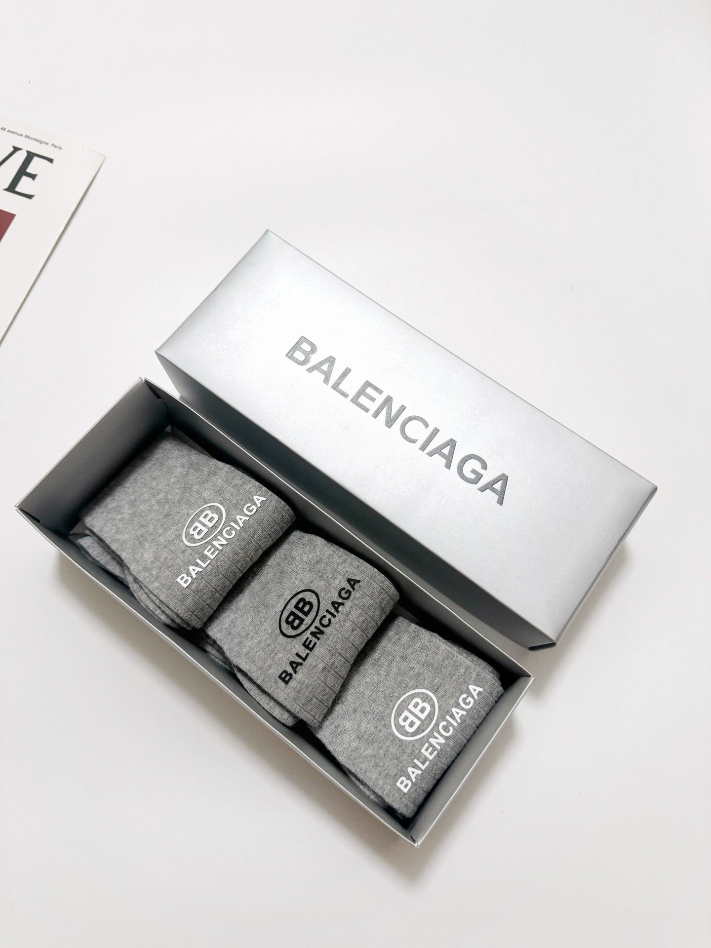 BALENCIAGA 26S CREW SOCKS 407182 (1 BOX)