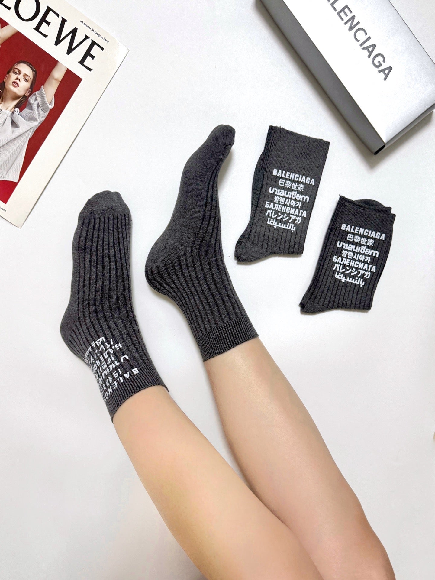 BALENCIAGA 26S CREW SOCKS 408738 (1 BOX)