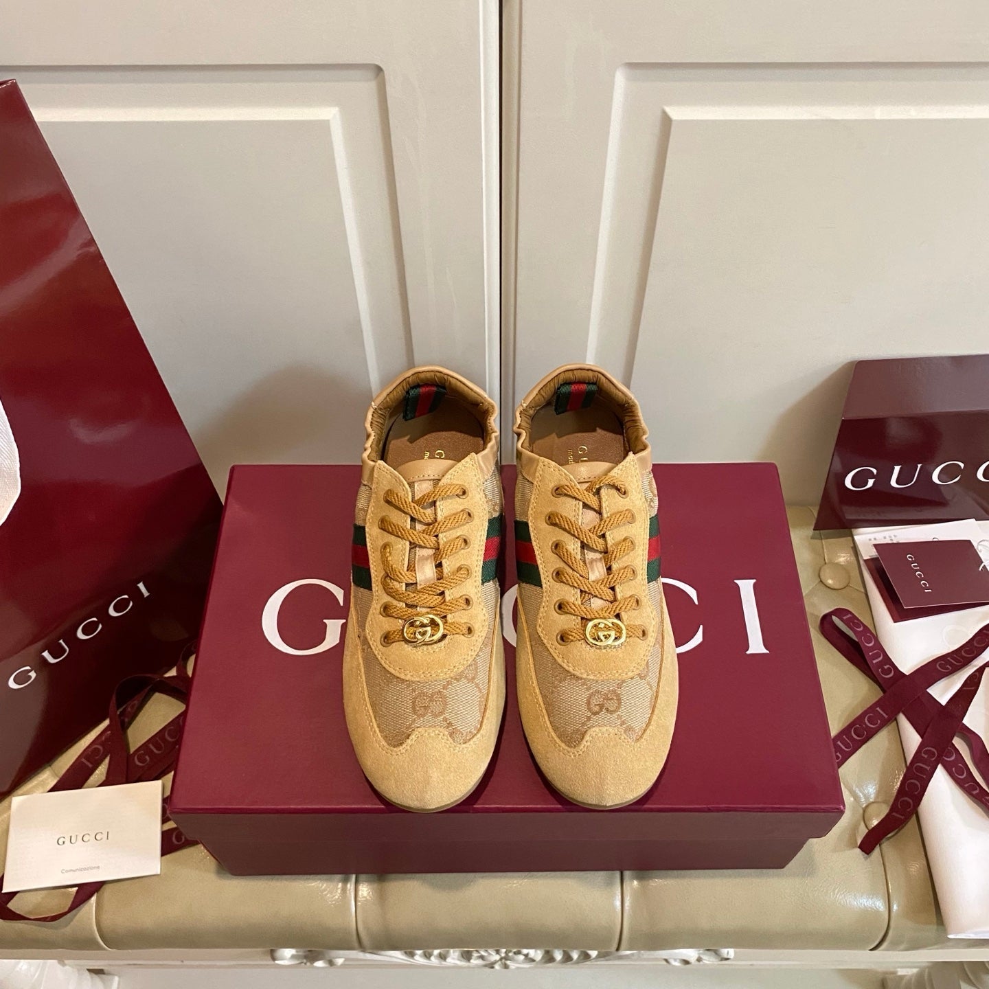 GUCCI 26S SNEAKER IN LIGHT BROWN SUEDE AND MESH FABRIC