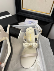 MID HEEL SANDALS IN WHITE CALFSKIN WITH BOW