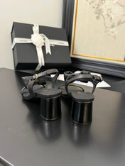 MID HEEL SANDALS IN BLACK CALFSKIN WITH BOW