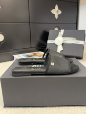 FLAT SLIDE IN BLACK MESH AND SUEDE