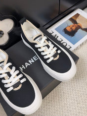 TRAINERS SHOES IN BLACK FABRIC