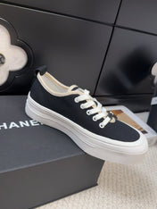 TRAINERS SHOES IN BLACK FABRIC