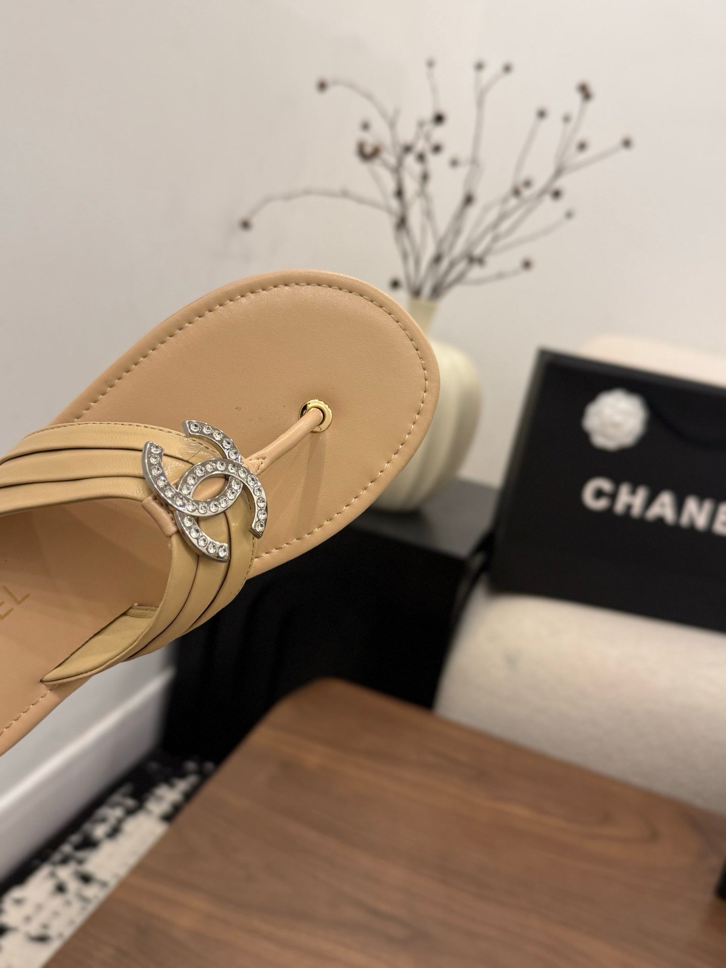 CHANEL 26S THONG SANDALS IN BEIGE CALFSKIN WITH RHINESTONE CC LOGO