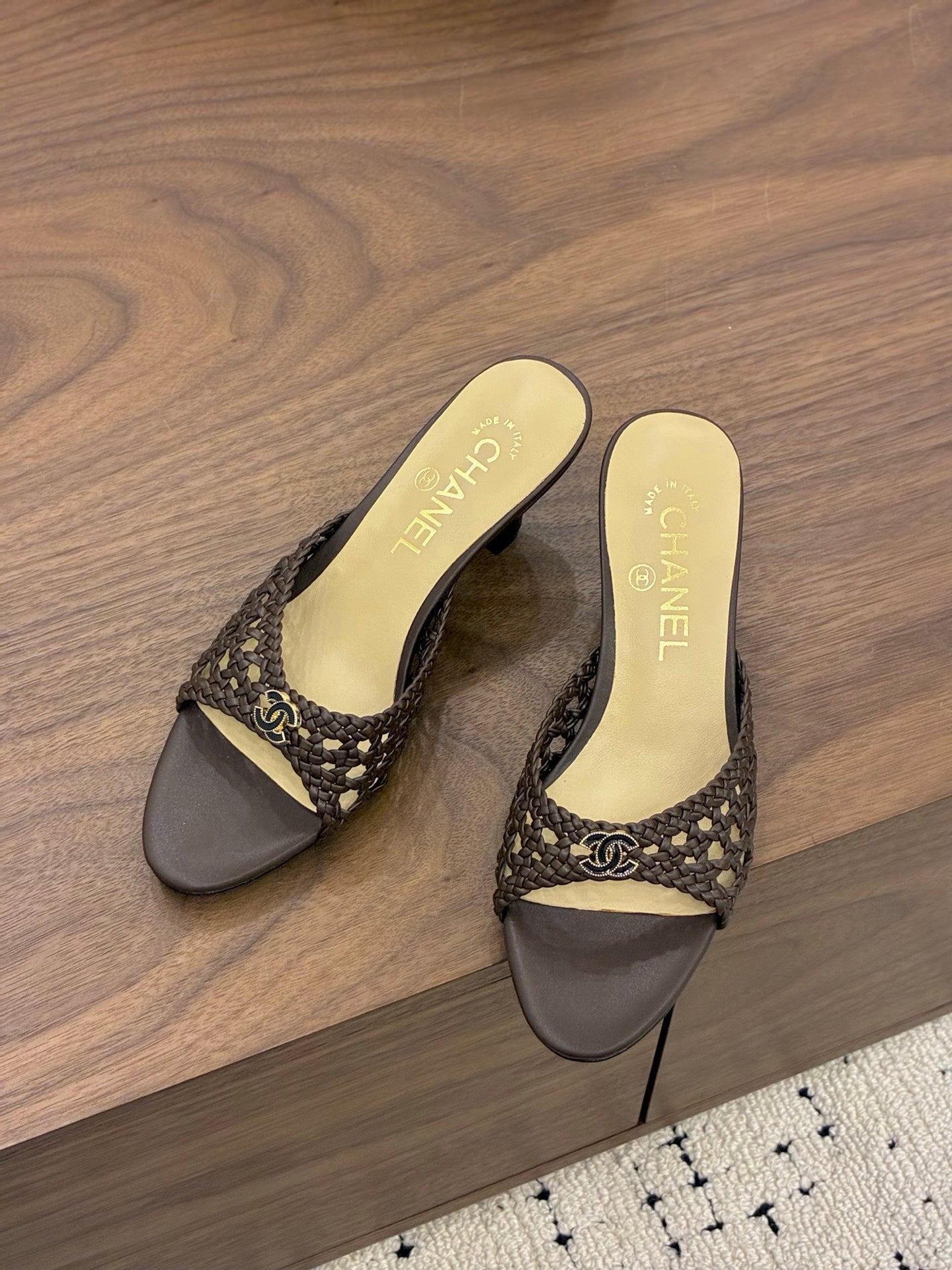 CHANEL 26S HIGH HEELS SANDALS 60 MM IN DARK BROWN WOVEN LAMBSKIN