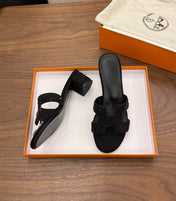 HM 26S OASIS SANDAL IN BLACK SUEDE WITH CRYSTALS