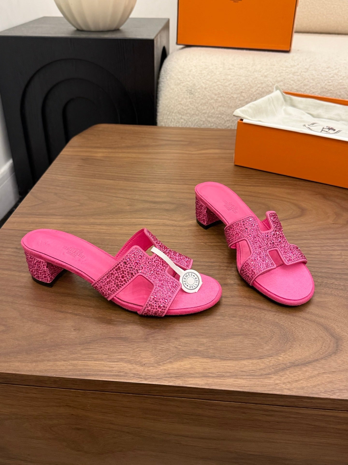HM 26S OASIS SANDAL IN HOT PINK SUEDE WITH CRYSTALS