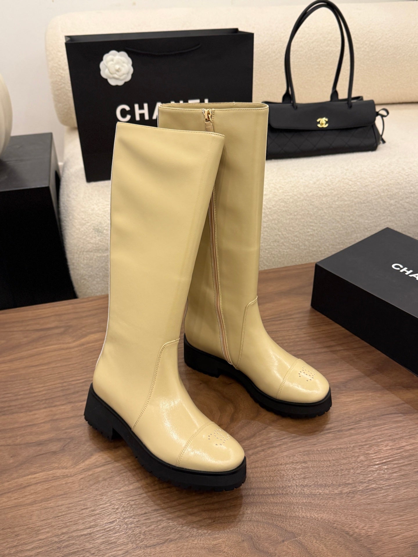 CHANEL 26S TALL BOOTS 45 MM IN BEIGE PATENT LEATHER ROUNDED TOE