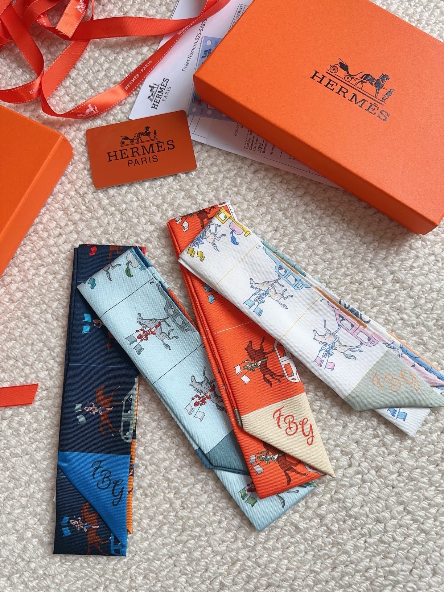 HERMES 26S SCARF 86 IN SILK 309600
