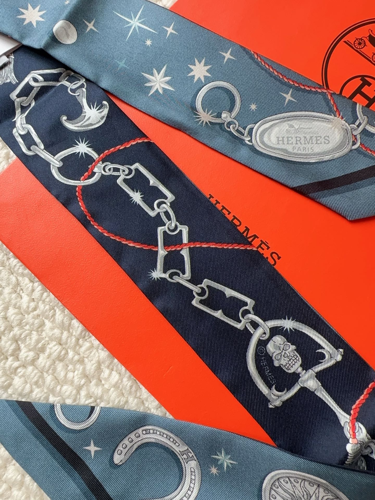 HERMES 26S SCARF 86 IN SILK 309616