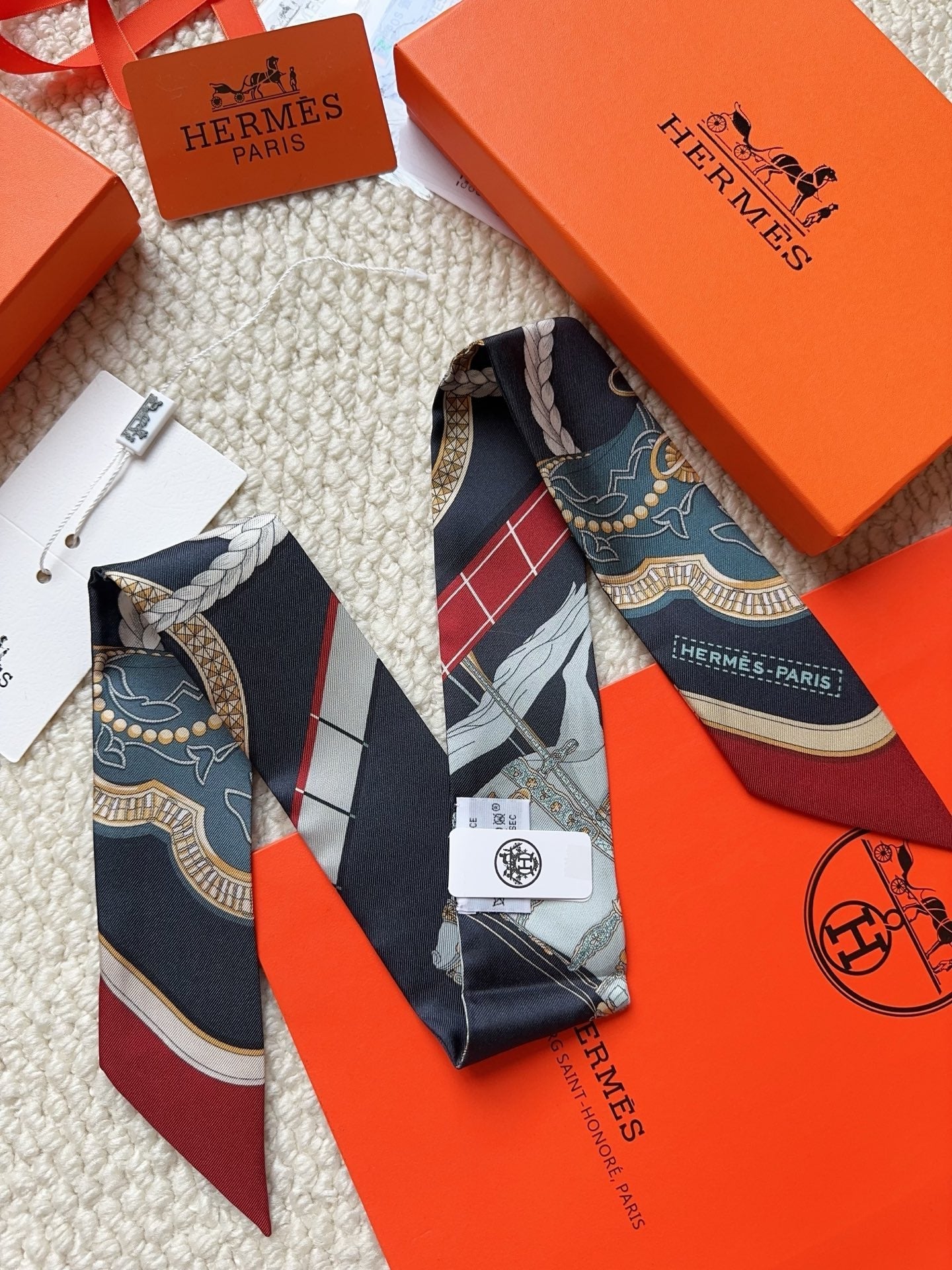 HERMES 26S SCARF 86 IN SILK 309619