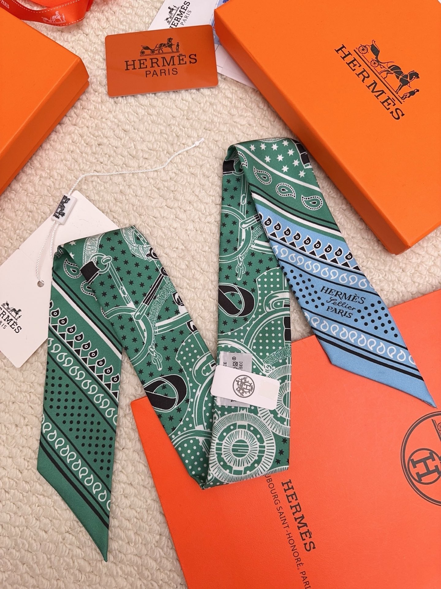 HERMES 26S SCARF 90 IN SILK 309657
