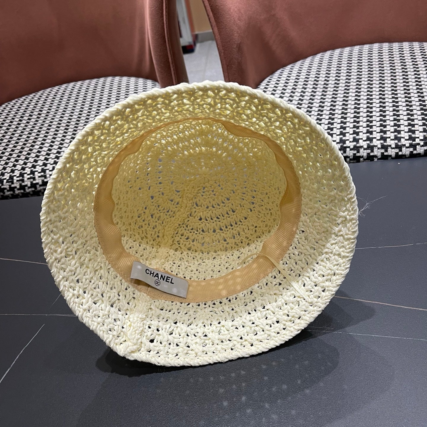 CHANEL 26S RAFFIA BUCKET HAT 335790