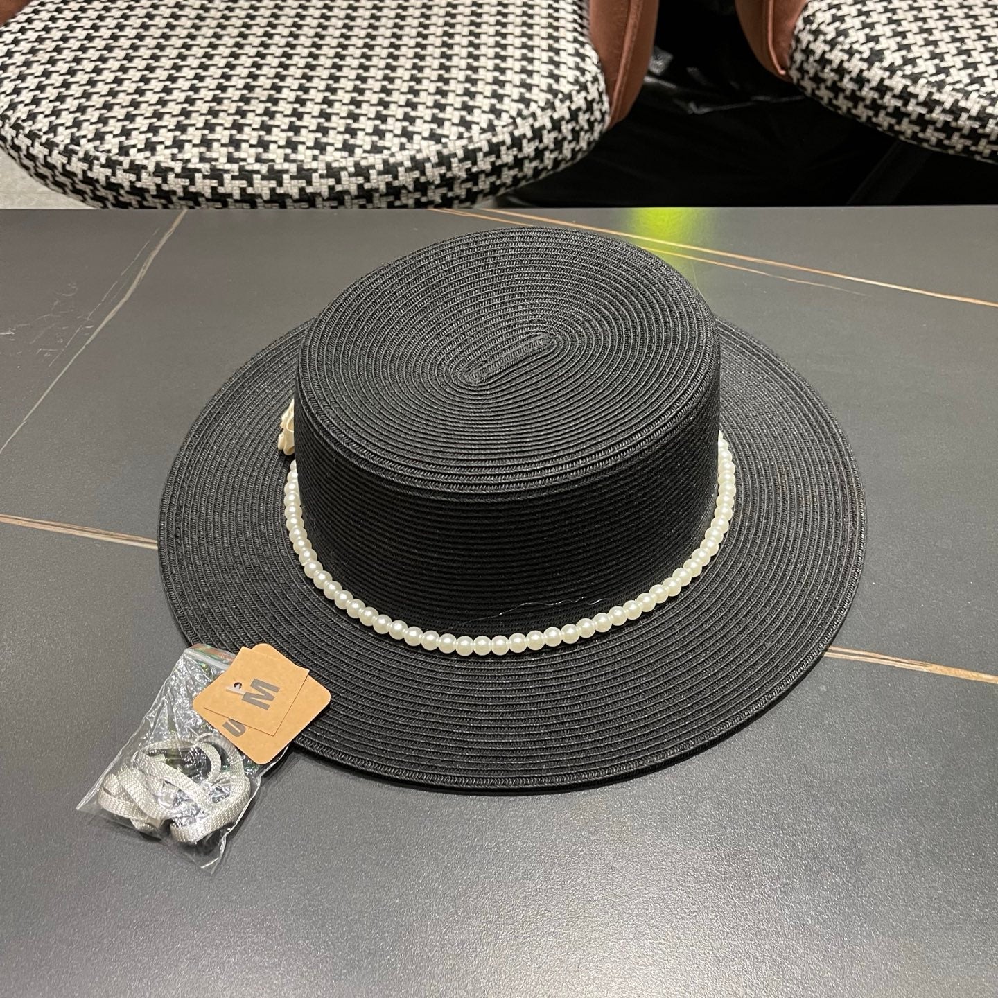 CHANEL 26S PEARL & ROSETTE STRAW BOATER HAT 337934