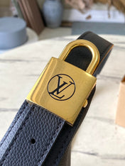 LOW KEY BUMBAG 28 IN BLACK CALFSKIN GOLD BUCKLE