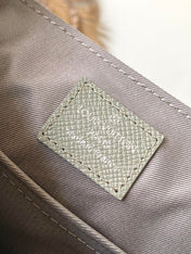 DISTRICT PM 26 IN KHAKI GREEN CALFSKIN