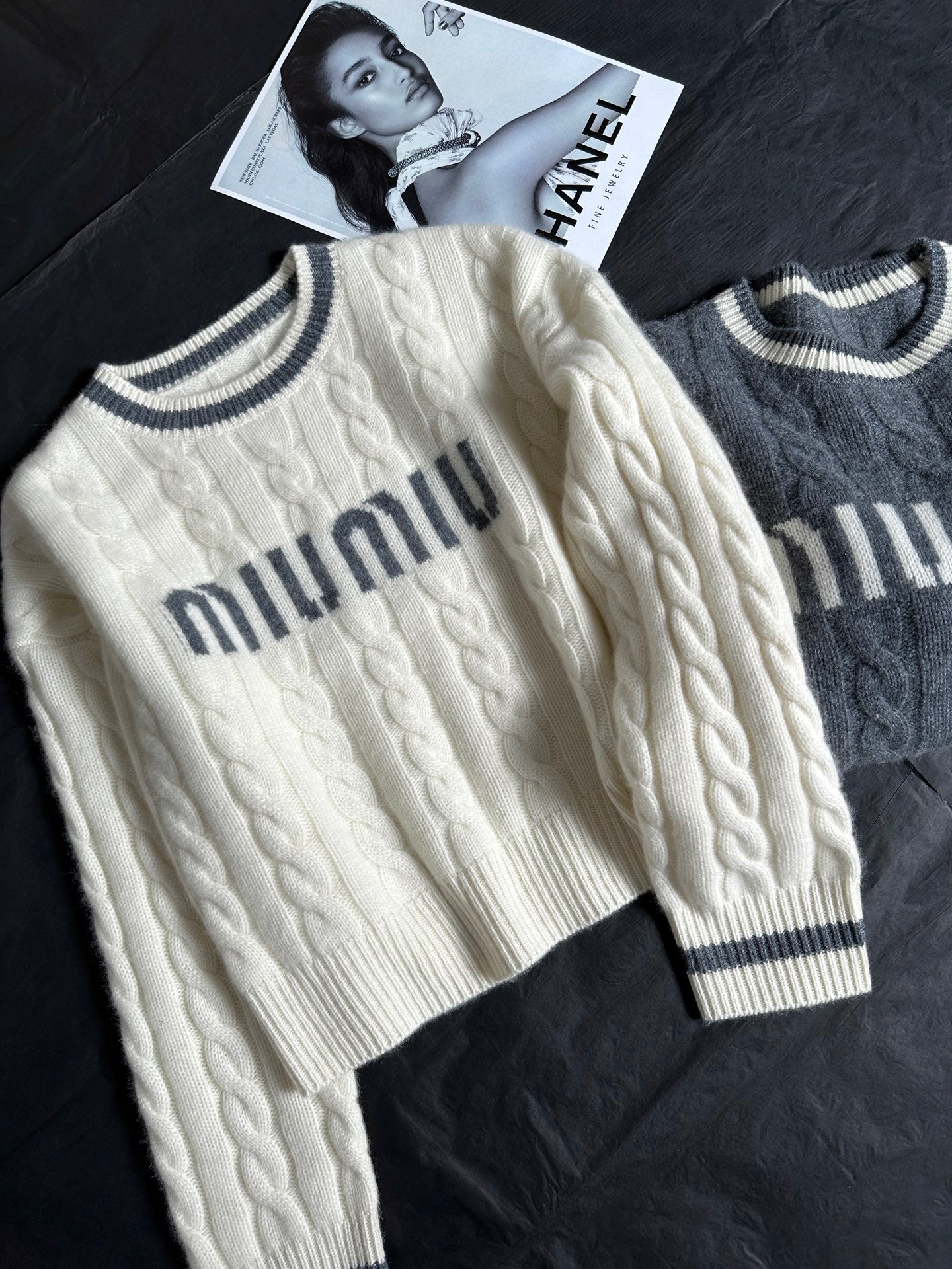 MIUMIU KNIT SWEATER STYLE 237