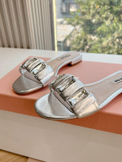 SLIDE SANDALS ATTACHED DIAMOND IN SILVER METALLIC LAMBSKIN