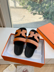 CHYPRE SANDAL IN VIVID ORANGE GRAINED CALFSKIN