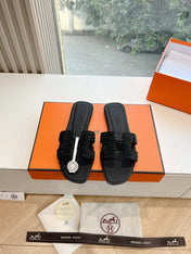 0RAN SLIDE IN BLACK CALFSKIN WITH CRYSTALS