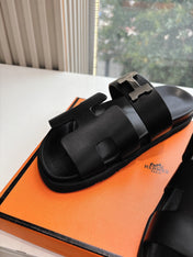 CHYPRE SANDAL IN BLACK CALFSKIN