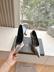 HIGH PUMPS IN RHINO GRAY PATENT CALFSKIN