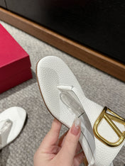 THONG SANDAL IN WHITE CALFSKIN WITH GOLD LOGO