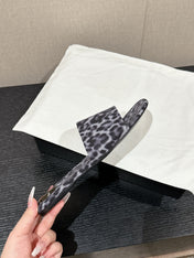SL CARLYLE LEOPARD SLIPPERS BLACK-WHITE CANVAS