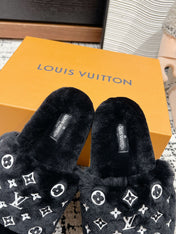 SLIPPER IN BLACK WOOL WITH WHITE LOGO