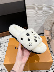 SLIPPER IN WHITE WOOL