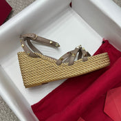 VLTN HIGH WEDGE STUDDED SANDALS 25S 100 MM IN SOFT ROSEWOOD BROWN CALFSKIN