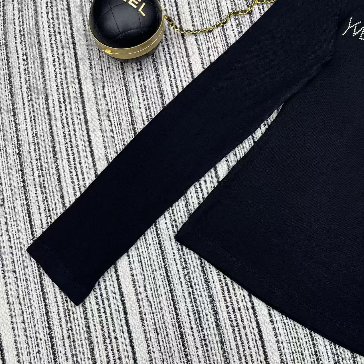 YSL 26S LONG SLEEVE T-SHIRT 240