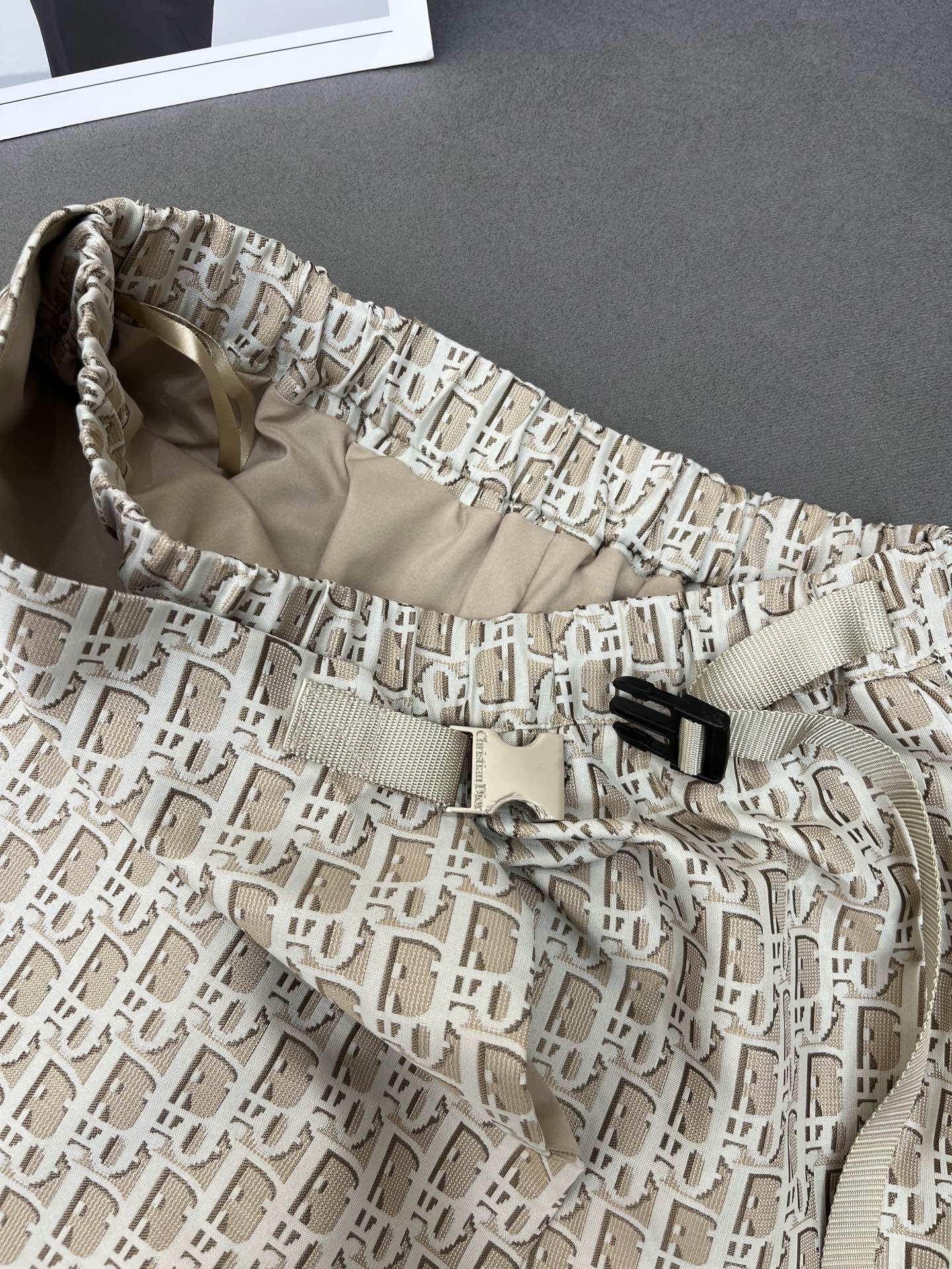 DIOR WRAP-FRONT SHORTS 228595