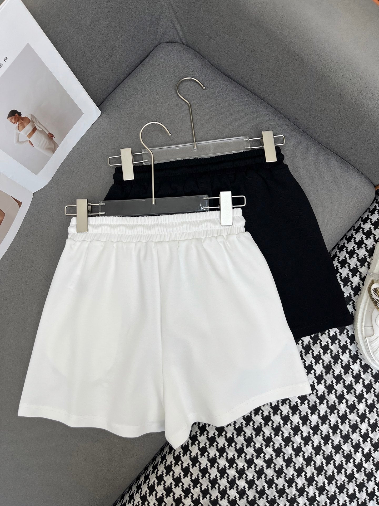 COTTON SHORTS WITH SIGNATURE EMBROIDERY