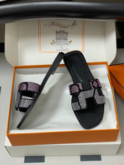 HM 25S ORAN SANDAL IN BLACK LAMBSKIN WITH WHITE MIX PINK STONE DETAILS