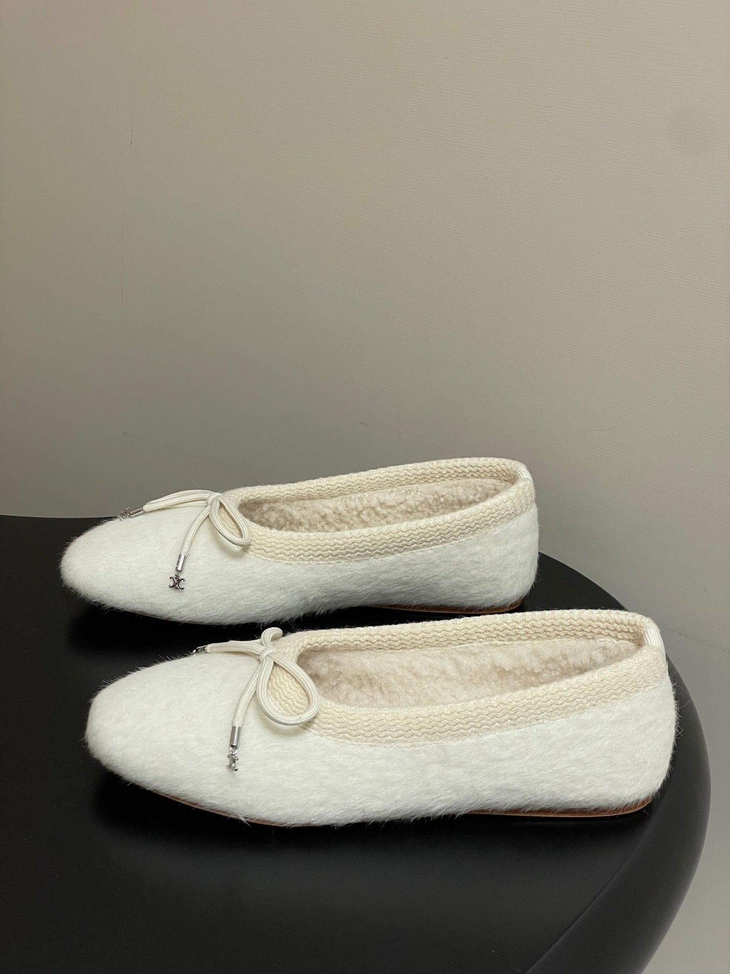 CELINE 26S BALLET FLATS IN CREAM WHITE WOOL WITH BOW