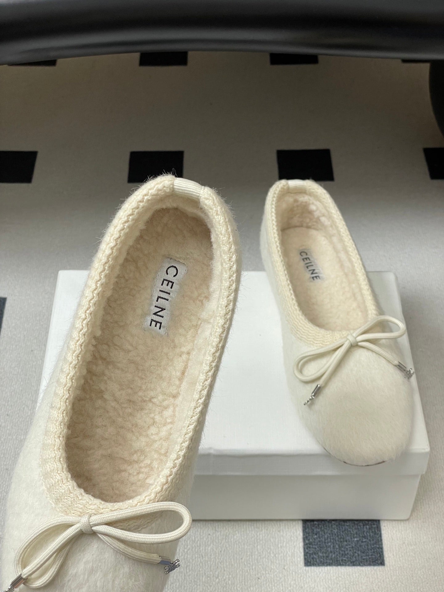 CELINE 26S BALLET FLATS IN WHITE WOOL WITH BOW STYLE 2