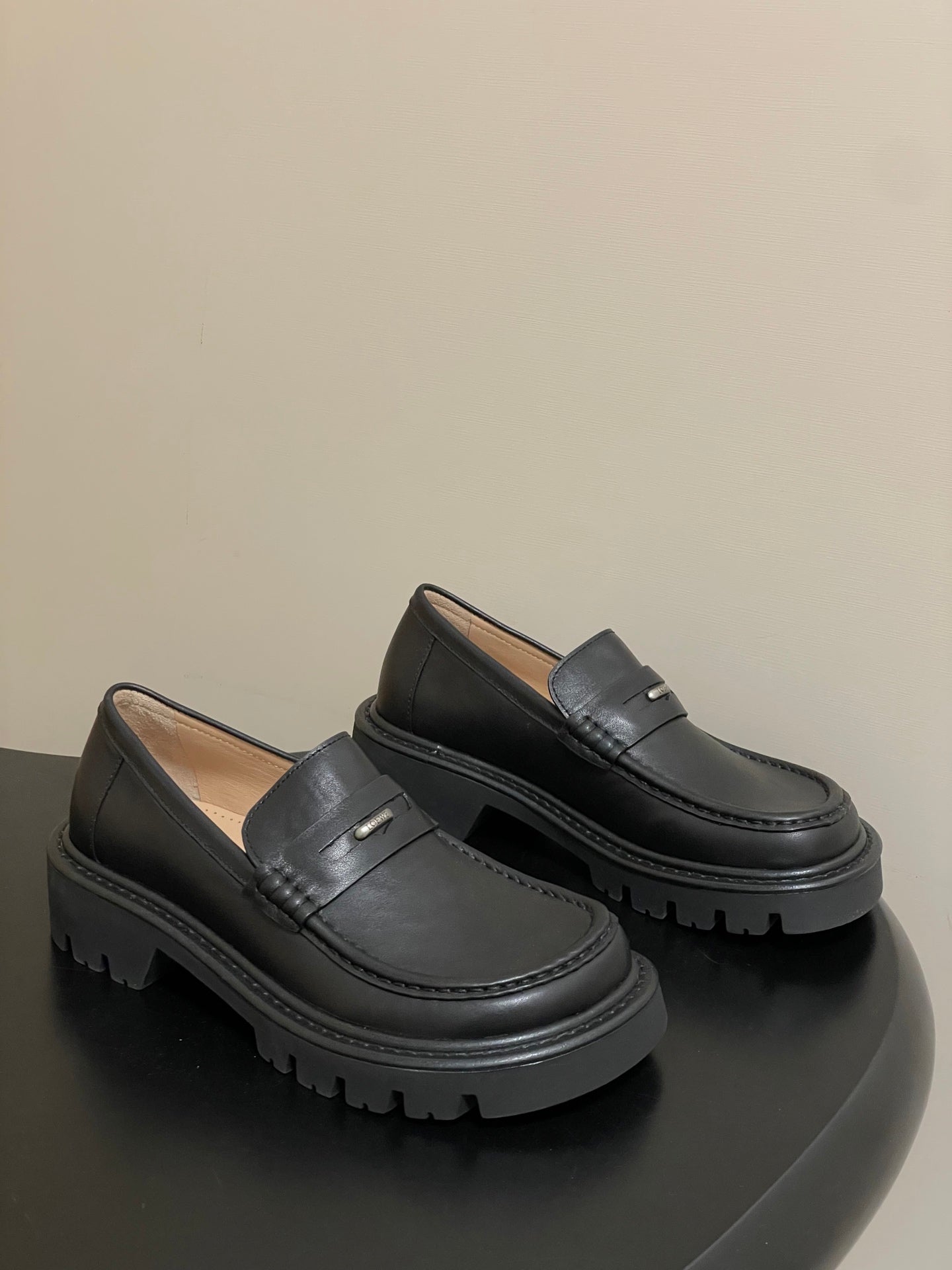LOEWE 26S LOAFER IN BLACK CALFSKIN
