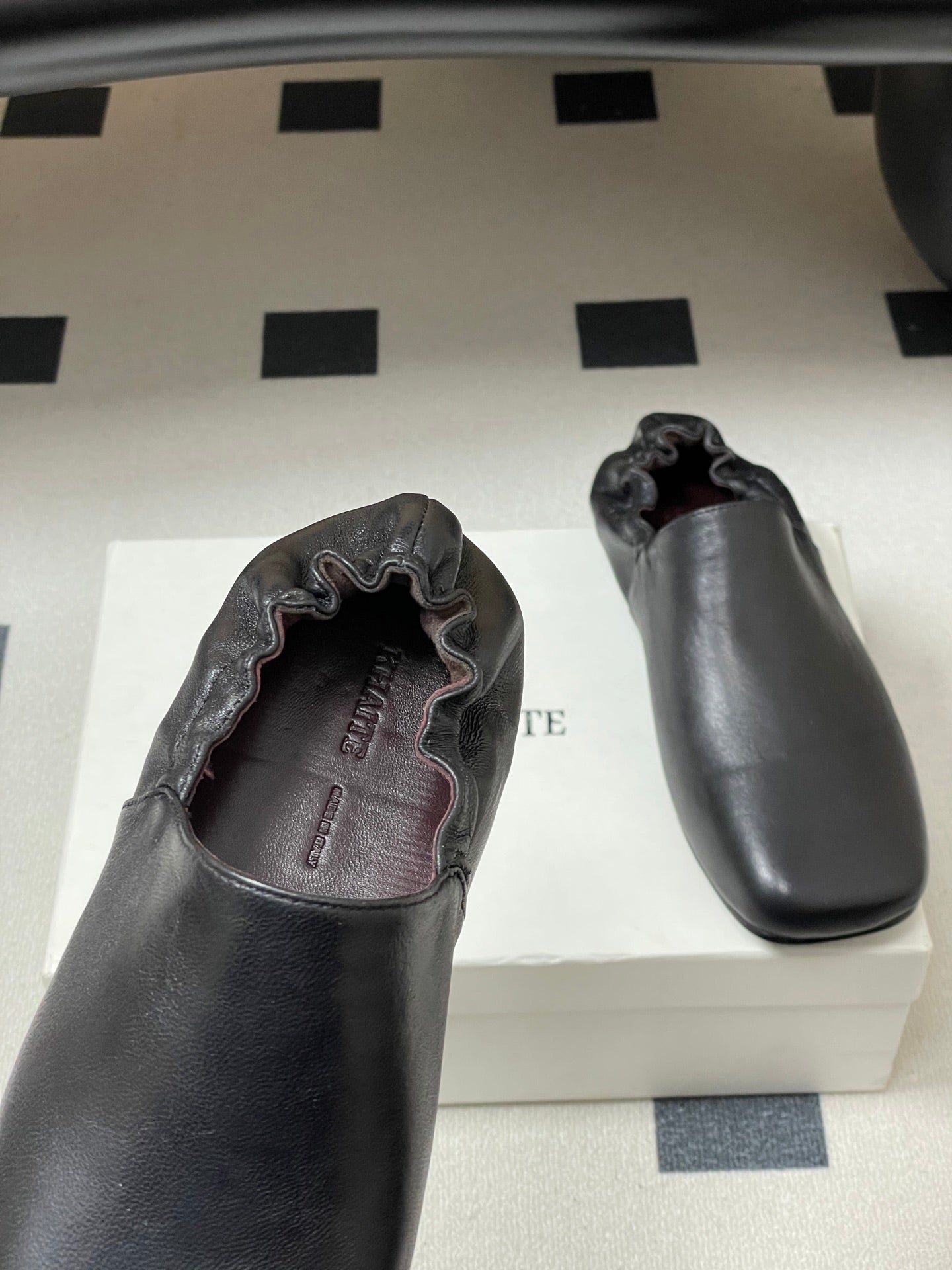 CELINE 26S ELASTIC-BACK FLAT SHOES IN BLACK LAMBSKIN
