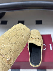 GUCCI 26S HORSEBIT LOAFER MULES IN BEIGE SUEDE