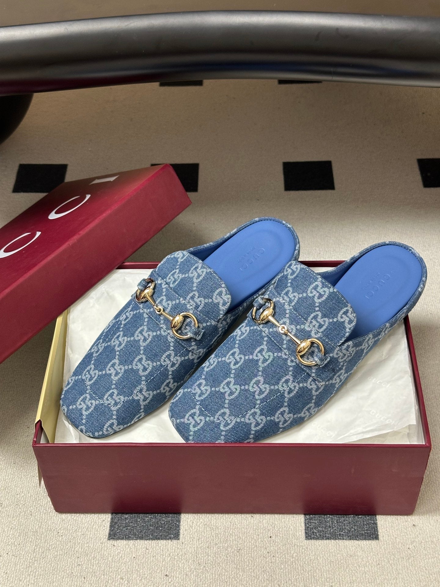 GUCCI 26S HORSEBIT LOAFER MULES IN BLUE DENIM