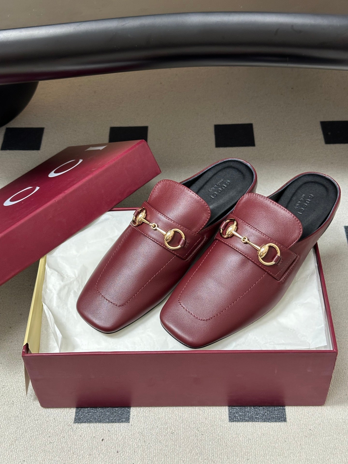 GUCCI 26S HORSEBIT LOAFER MULES IN RED CALFSKIN