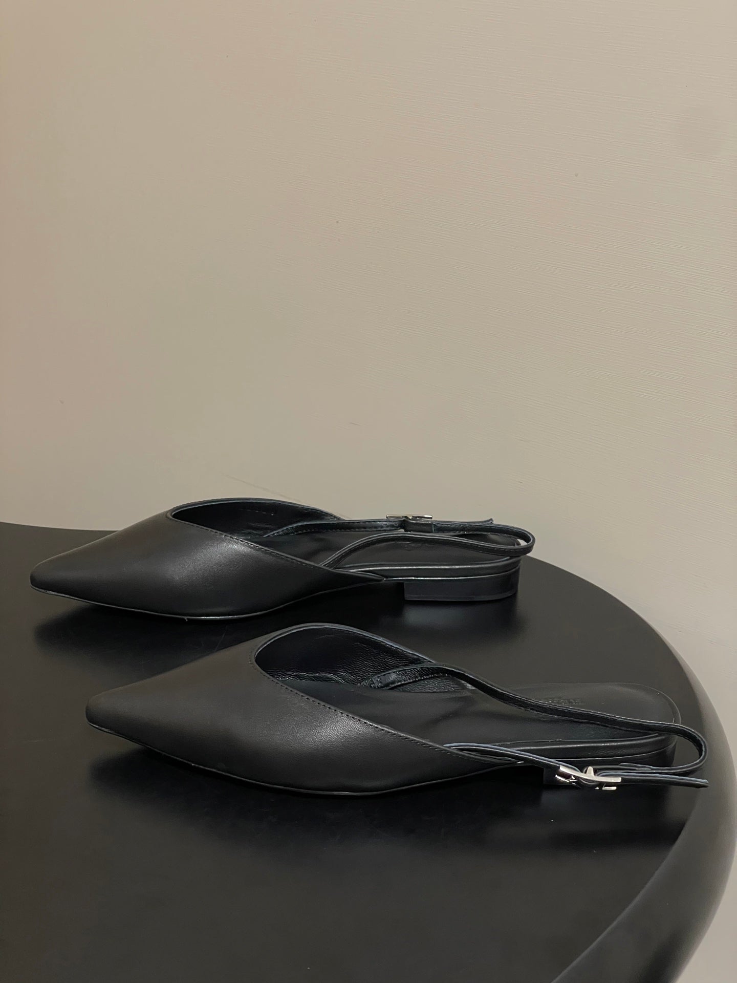 HM 26S NICOLE SLINGBACK IN BLACK CALFSKIN SILVER HARDWARE
