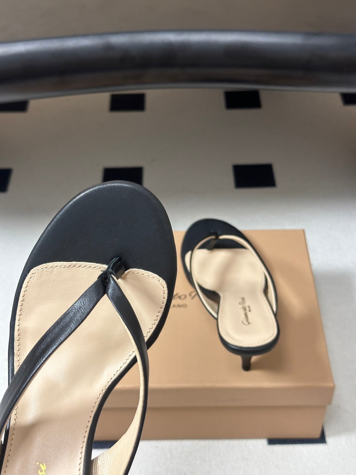 GIANVITO ROSSI 26S THONG HEEL SANDALS 70 MM IN BLACK CALFSKIN